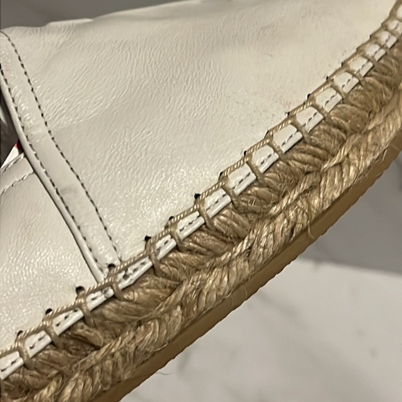 NEW SAINT LAURENT Logo-embossed leather espadrilles sz 38 - Picture 8 of 8